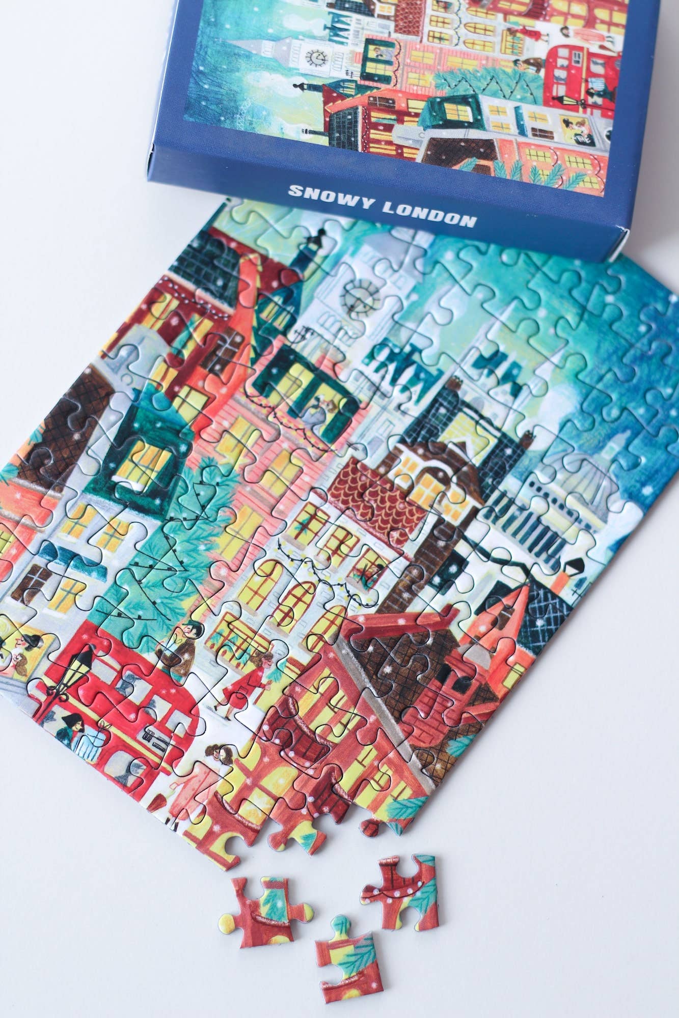 Snowy London | 99 Piece Mini Puzzle